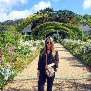 Meet your Posher, Lauren